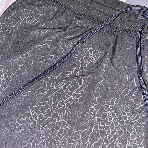Running shorts with floral design, NWT - Picture 2 of 2